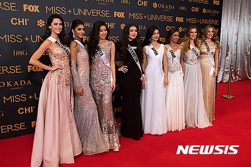 김제니(왼쪽에서 세번째).