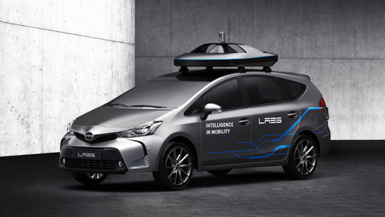 네이버의 연구개발 자회사 네이버랩스가 ‘2017 서울모터쇼’에서 공개한 자율주행차.