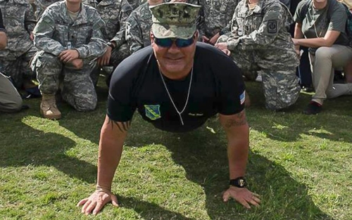 음란영화 수십편에 출연해 논란이 된 미 해군 슈미트 상사[미해군 제공]