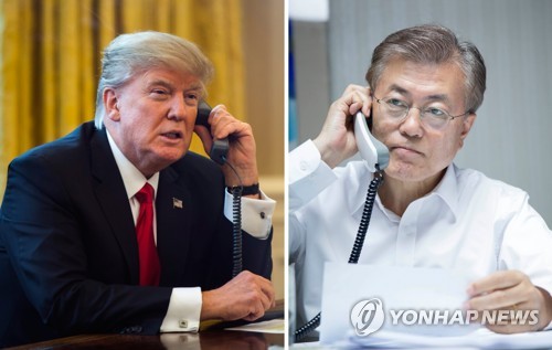 문재인 대통령(오른쪽)이 10일 밤 청와대에서 트럼프 미국 대통령과 취임 이후 처음으로 전화통화를 하고 있다. 트럼프 미국 대통령(왼쪽)이 지난 1월 29일 사우디 국왕과 통화하는 모습. [청와대 제공=연합뉴스]