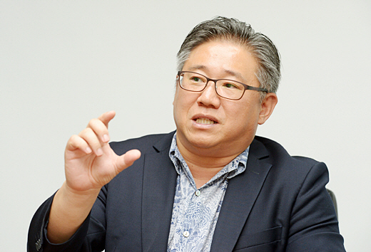 케네스 배 씨가 지난 5월 31일 서울 중구 새문안로 문화일보에서 가진 인터뷰에서 북한 억류 당시 상황과 현재 진행 중인 탈북자 지원 사업 등에 대해 이야기하고 있다. 김호웅 기자 diverkim@