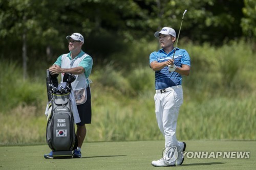 퀴큰론스 내셔널 3라운드 경기하는 강성훈[EPA=연합뉴스]