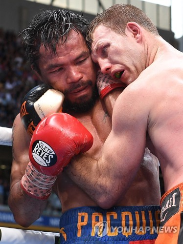 매니 파키아오(왼쪽)와 제프 혼의 혈투. [EPA=연합뉴스]