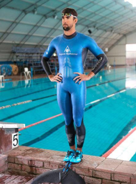 특수 수영복 모노핀을 착용한 펠프스. [디스커버리채널 캡처]