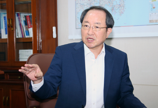 <일자리 창출, 광역단체장에 듣는다>“고용 증대 우수기업에 인센티브…‘조선업 부활’ 집중 지원”