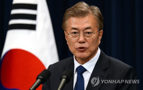 문재인 대통령이 10일 오후 청와대 춘추관 대 브리핑실에서 취임 후 첫 기자회견 하고 있다. 문 대통령은 이날 첫 인사 후보자를 발표했다. 2017.5.10 (서울=연합뉴스)