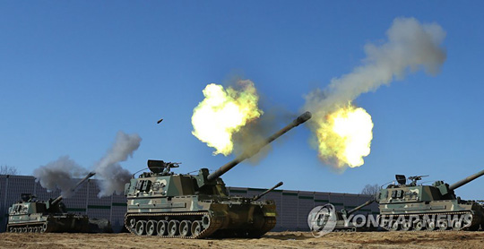 불꽃 내뿜는 K-9[연합뉴스 자료사진]