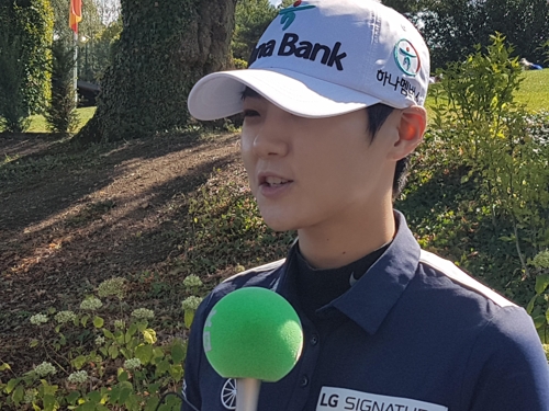 (에비앙 레뱅 <프랑스>=연합뉴스) 박성현이 15일(현지시간) 열린 LPGA 에비앙 챔피언십 1라운드를 8언더파로 마친 뒤 인터뷰하고 있다.