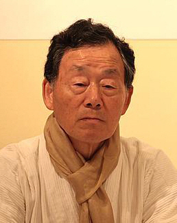 <南과 北 작가가 떠올리는 추석>“이승·저승 사람이 한자리에  맑은 술로 어른·아이 음복례… 처녀·새색시는 밤새 강강술래”