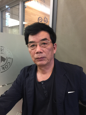 <南과 北 작가가 떠올리는 추석>“구하기 힘들었던 돼지고기 매번 차례상 올리던 어머니… 당신 제사상엔  옥수수밥만”