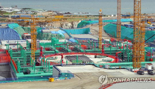 신고리 5·6호기 공론 조사 결과 발표를 하루 앞둔 19일 울산시 울주군 서생면 신고리 5·6호기 건설 현장의 모습. 2017.10.19