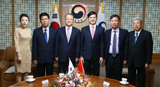 베트남 국세청 고위직 대표단, 한승희 국세청장 접견