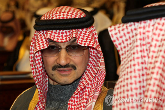 사우디아라비아의 억만장자 알왈리드 빈탈랄 왕자[AP Photo/Hassan Ammar=연합뉴스 자료사진]