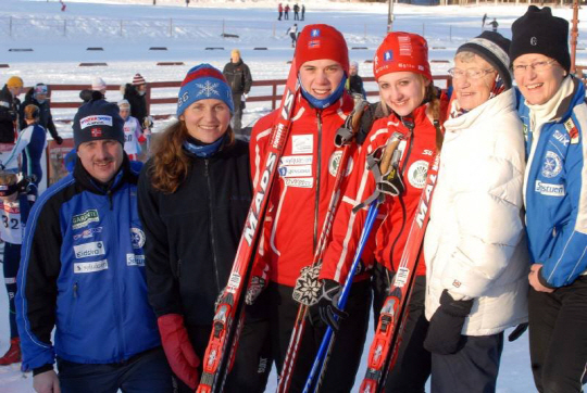 외스트베르그 가족. 왼쪽부터 어머니 마르테, 남동생 에이빈, 잉빌, 할머니 발보르그.  노르웨이 OA 제공