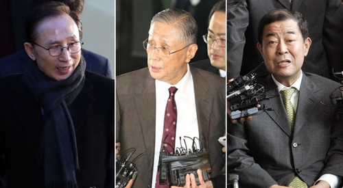 이명박 전 대통령(왼쪽)과 친형 이상은씨(가운데), 처남 고 김재정씨(오른쪽)