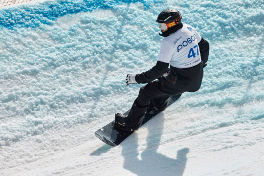 김윤호(인천시설공단)는 2018 평창동계패럴림픽 스노보드에서 동계패럴림픽 사상 첫 금메달에 도전한다. 대한장애인체육회 제공