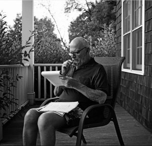 올리버 색스는 2015년 8월 전이암으로 세상을 떠났다. 그는 생의 마지막까지 인간과 인간의 삶을 긍정의 시선으로 바라본 따뜻한 학자였다.  알마 제공