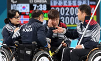 휠체어 컬링, 준결승서 노르웨이에 패배…동메달 도전
