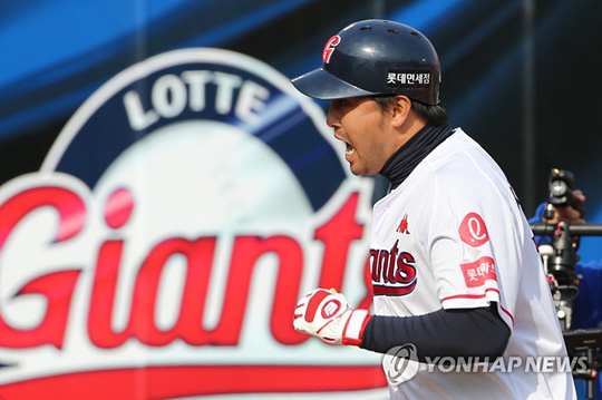 롯데 자이언츠 채태인. [연합뉴스 자료사진]