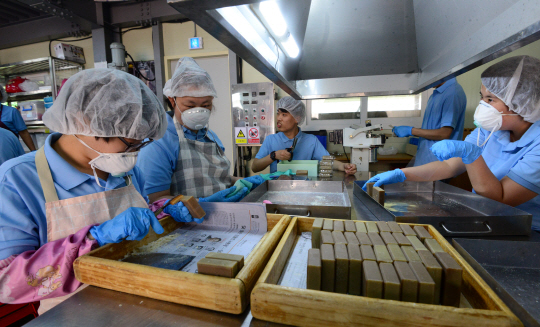 <가치공유 相生일자리 는다>친환경 비누로 年 3억 매출… 장애인 직업훈련도 힘써