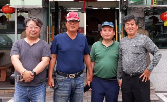영광계를 이끌고 있는 네 사람. 왼쪽부터 김용우 조각가, 조광철 축령농원 대표, 신광조 광주광산구시설관리공단 이사장, 정호 마을운동가.  영광계 제공