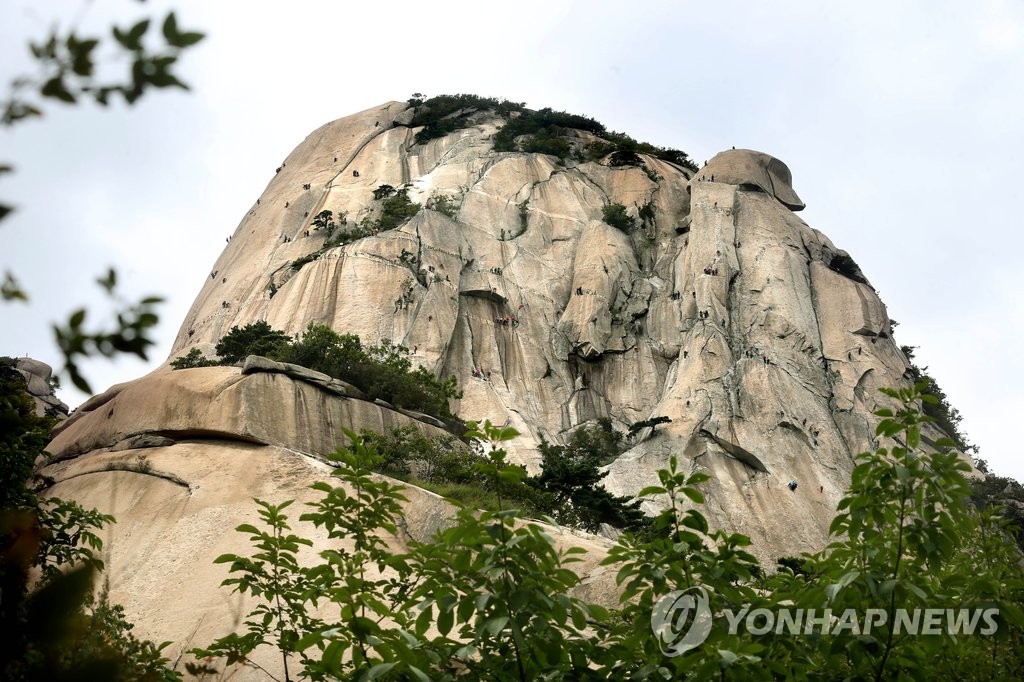 북한산 인수봉[연합뉴스 자료사진]