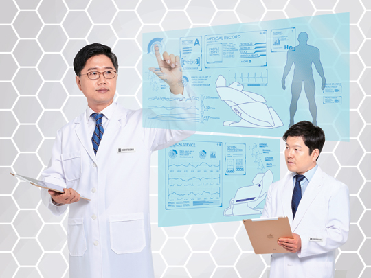 서울 강남구 도곡동의 바디프랜드 본사 메디컬R&D센터에서 최근 연구원들이 안마의자와 신체의 관계 등을 연구하고 있다. 바디프랜드 제공