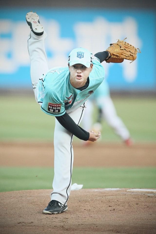 kt wiz 고졸 신인 투수 김민의 역투 [kt wiz 제공=연합뉴스]
