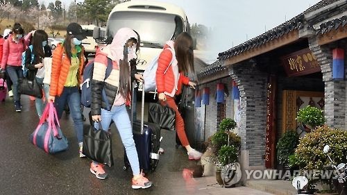 북한 해외식당 종업원 집단 귀순(CG) [연합뉴스TV 제공]