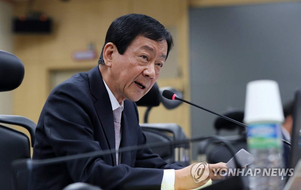 질의하는 진영 의원[연합뉴스 자료사진]