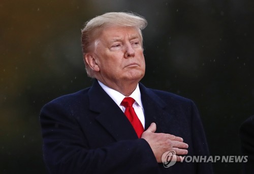 파리평화포럼에 불참하고 파리 근교 1차대전 미군 전몰자 묘역 방문한 도널드 트럼프 미국 대통령 [EPA=연합뉴스]