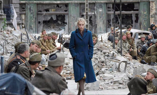 女性의 눈으로 본 2차대전… “감각없는 인형이 됐다”