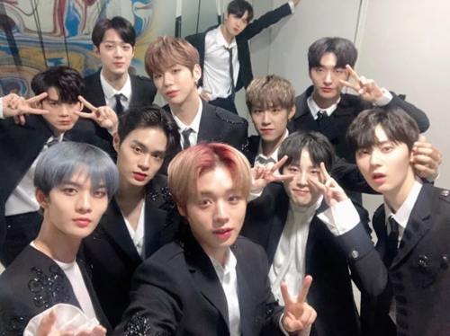 워너원 ‘꽃길만 걷자’[워너원 트위터 캡처]