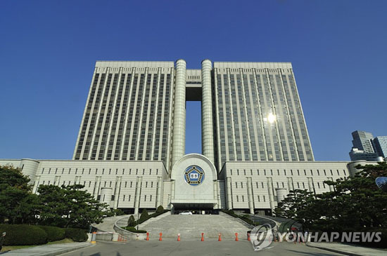 서울중앙지법과 서울고등법원이 함께 쓰고 있는 서울 서초동 법원청사 전경.
