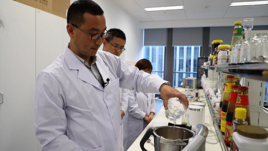 < R&D로 위기 넘는다 >친환경 발효 공법·우수균주 발판 ‘세계 1위 바이오 기업’으로 도약