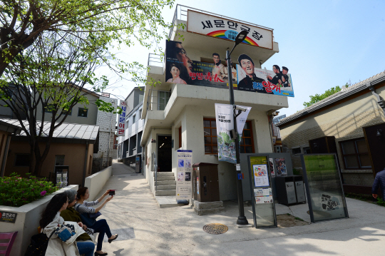30일 오후 서울 종로구 송월길 돈의문 박물관 마을이 관람객이 거의 없이 한산한 모습을 보이고 있다.