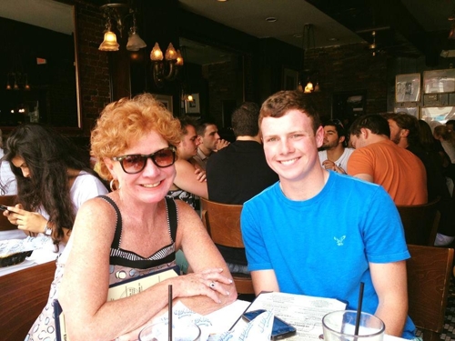 토머스 서머윌(오른쪽)과 어머니 메리 서머윌 [토머스 서머윌 페이스북 페이지]