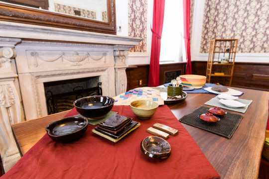 ‘공예주간’을 맞아 문화역서울284에서 열리는 기획전에 전시된 공예품들.   문화체육관광부 제공