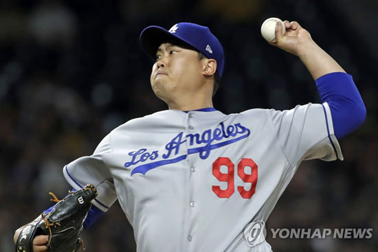 피츠버그 상대로 역투하는 류현진 [AP=연합뉴스]