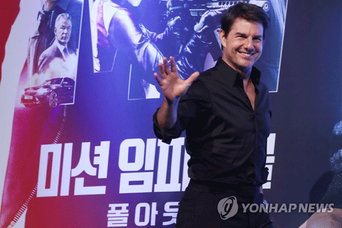 (서울=연합뉴스) 배우 톰 크루즈가 16일 오후 서울 송파구 롯데호텔월드에서 열린 영화 ‘미션 임파서블: 폴아웃’ 내한 기자간담회에서 포즈를 취하고 있다. 2018.7.16