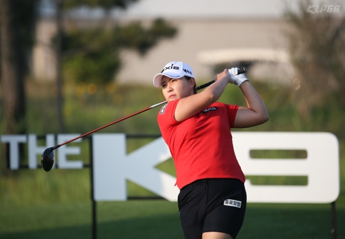 김보아의 자신감 넘치는 스윙. [KLPGA 제공]