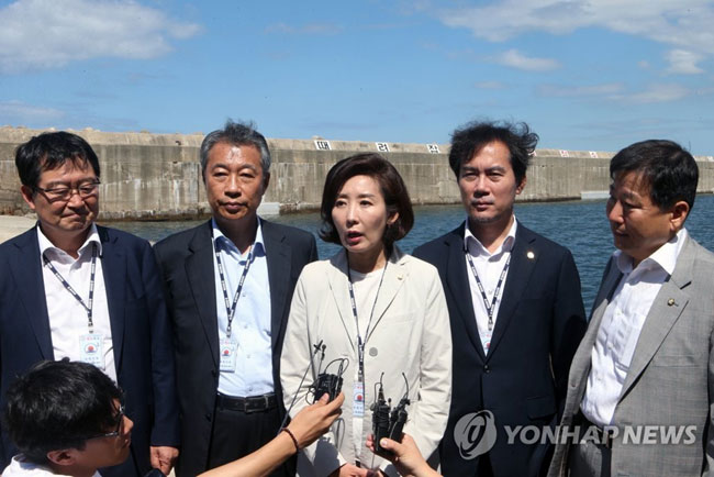 한국당 “정경두 국방부 장관 해임안 제출하겠다”[연합뉴스]