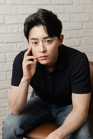 최근 6개월 간 SBS 사극 ‘녹두꽃’ 촬영을 마친 조정석은 쉴 틈도 없이 여름 시장을 겨냥한 영화 ‘엑시트’의 개봉을 앞두고 있다.  잼엔터테인먼트 제공