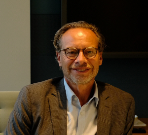 < AI 글로벌 최전선을 가다 >“데이터 축적·원격의료 허용않는 한국은 ‘큰 기회’ 놓치고 있는 것”