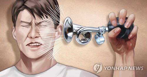 ‘경음기로 일시청각마비’ 신종병역면탈 (PG)[정연주 제작] 일러스트