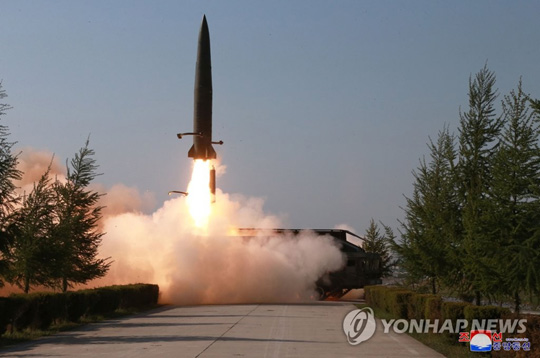 지난달 25일 북한의 신형 단거리 미사일 발사 장면 (서울=연합뉴스)