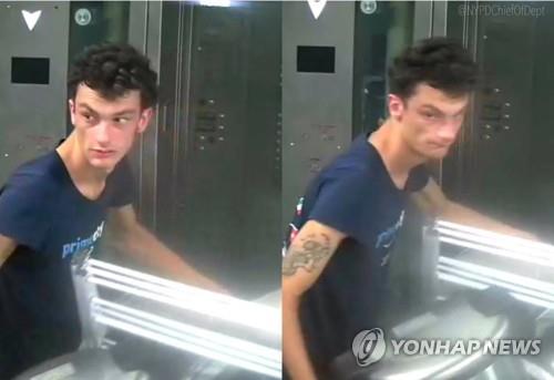 용의자로 체포된 래리 그리핀[AP=연합뉴스]