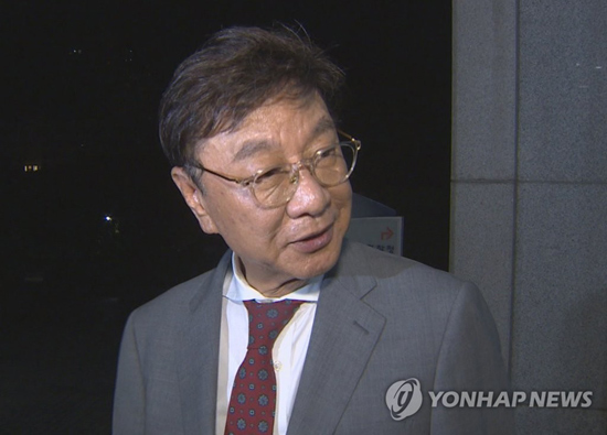 (서울=연합뉴스) 동양대학교 최성해 총장이 5일 참고인 신분으로 검찰에서 조사를 받은 뒤 청사를 나오며 취재진의 질문에 답하고 있다. 2019.9.5 [연합뉴스TV 제공]