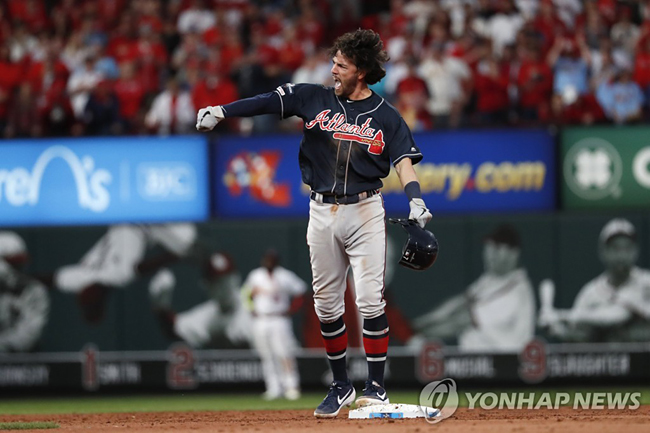 9회 2사 후 극적인 동점타 친 애틀랜타의 스완슨[AP=연합뉴스]