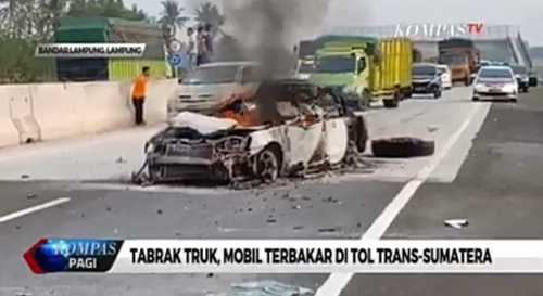 인니 차량 화재로 가족 4명 사망…9살 소녀가 동생 목숨 구해[콤파스TV]